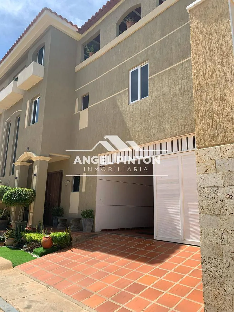 CASA EN VENTA EN VILLA CABO NORTE ISLA DORADA MARACAIBO VENEZUELA API 9668 - 20