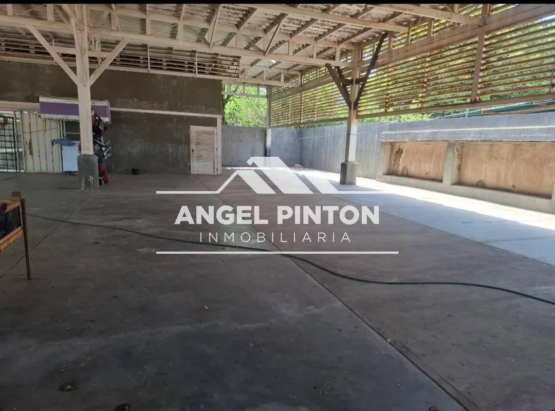 GALPÓN EN VENTA AV LA LIMPIA MARACAIBO VENEZUELA API 97648 - 2