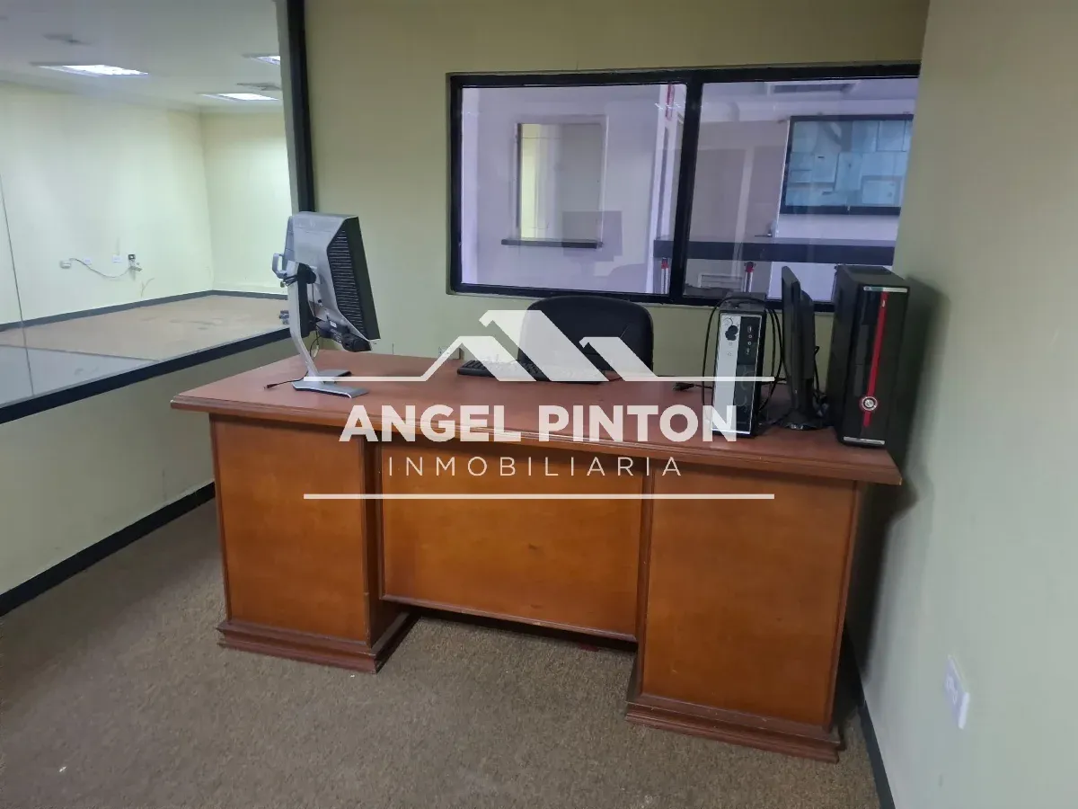 LOCAL COMERCIAL VENTA AMPARO MARACAIBO VENEZUELA API 9749 - 6