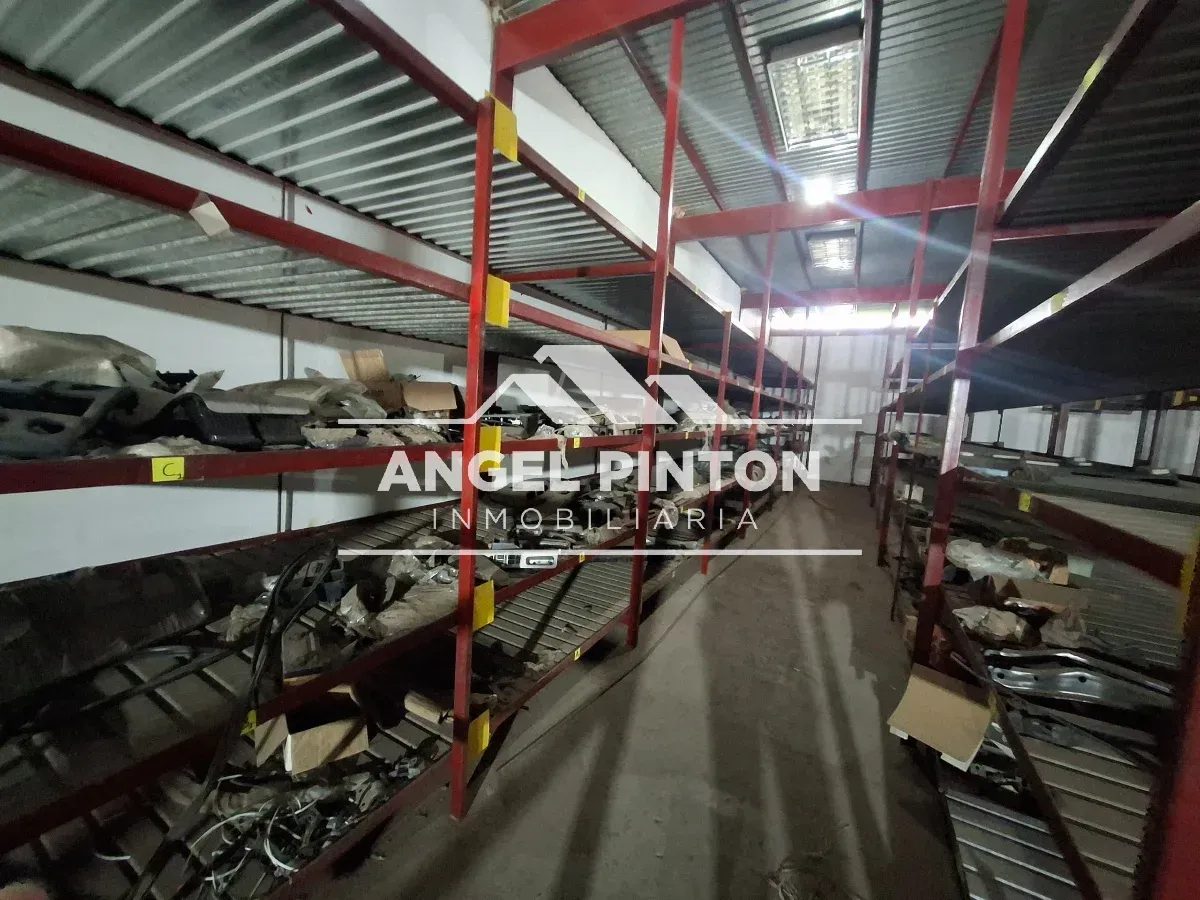 LOCAL COMERCIAL VENTA AMPARO MARACAIBO VENEZUELA API 9749 - 10
