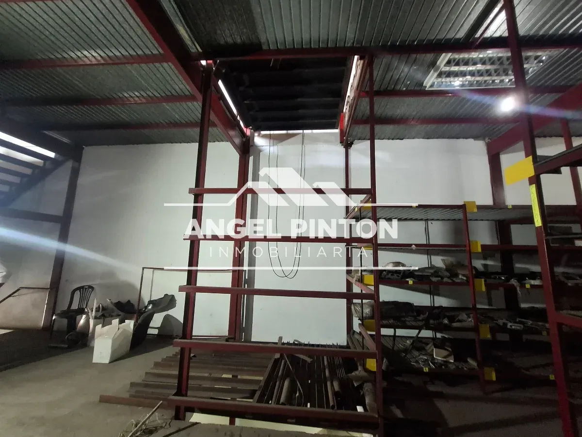 LOCAL COMERCIAL VENTA AMPARO MARACAIBO VENEZUELA API 9749 - 12