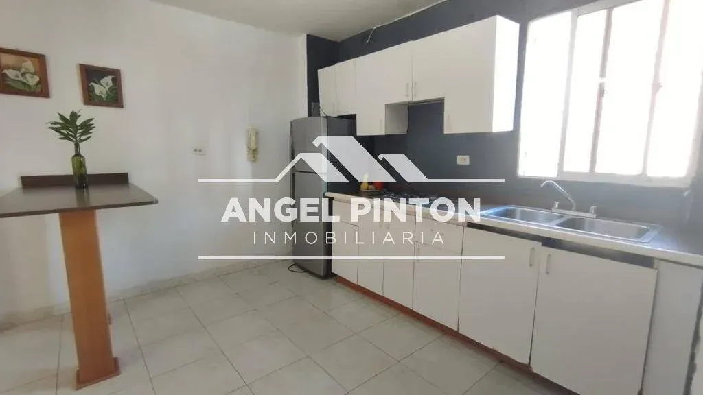 APARTAMENTO ALQUILER CALLE 40 MARACIABO VENZZUELA API 9838 - 3