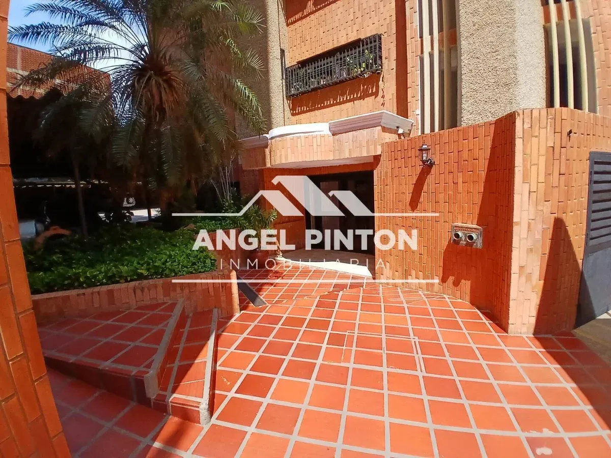 APARTAMENTO VENTA BELLAS ARTES MARACAIBO VENEZUELA API 9892 - 3