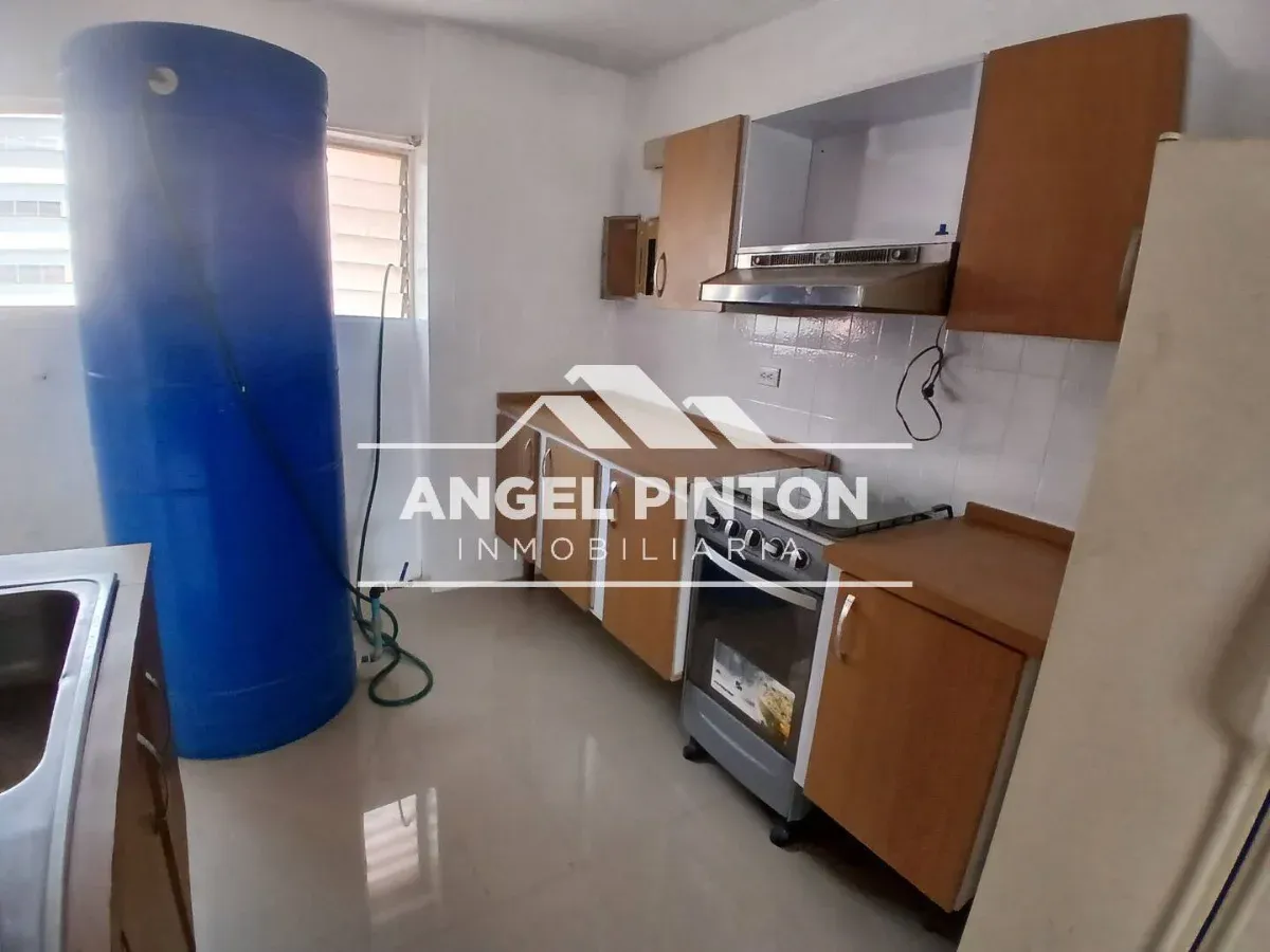 APARTAMENTO VENTA BELLAS ARTES MARACAIBO VENEZUELA API 9892 - 6