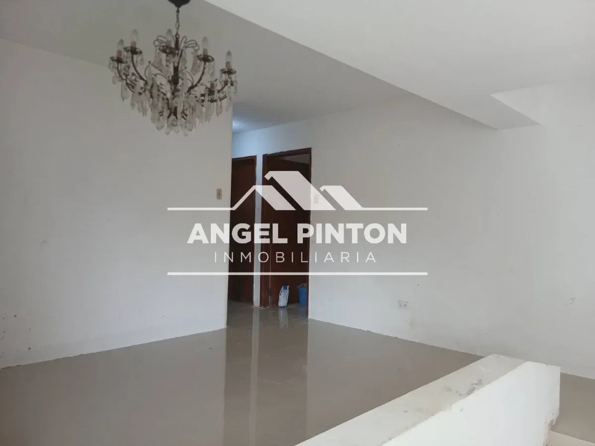 APARTAMENTO VENTA BELLAS ARTES MARACAIBO VENEZUELA API 9892 - 8