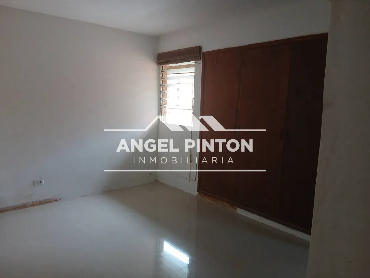 APARTAMENTO VENTA BELLAS ARTES MARACAIBO VENEZUELA API 9892 - 11