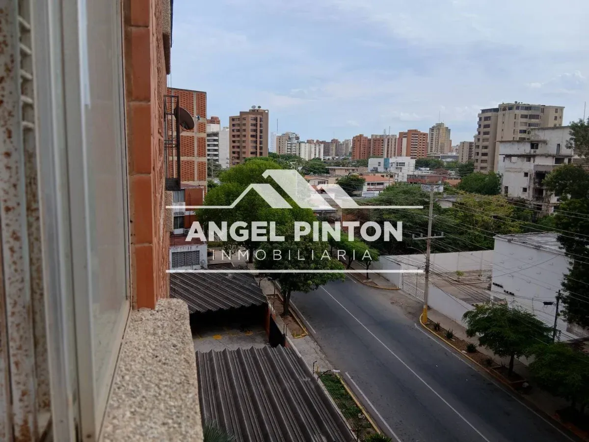 APARTAMENTO VENTA BELLAS ARTES MARACAIBO VENEZUELA API 9892 - 16