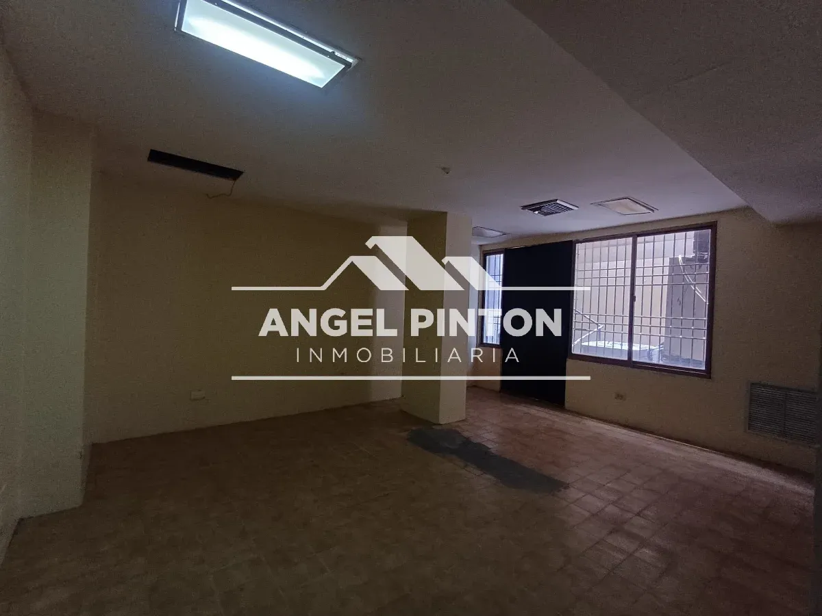 APARTAMENTO VENTA AV BELLA VISTA MARACAIBO VENEZUELA API 9907 - 4