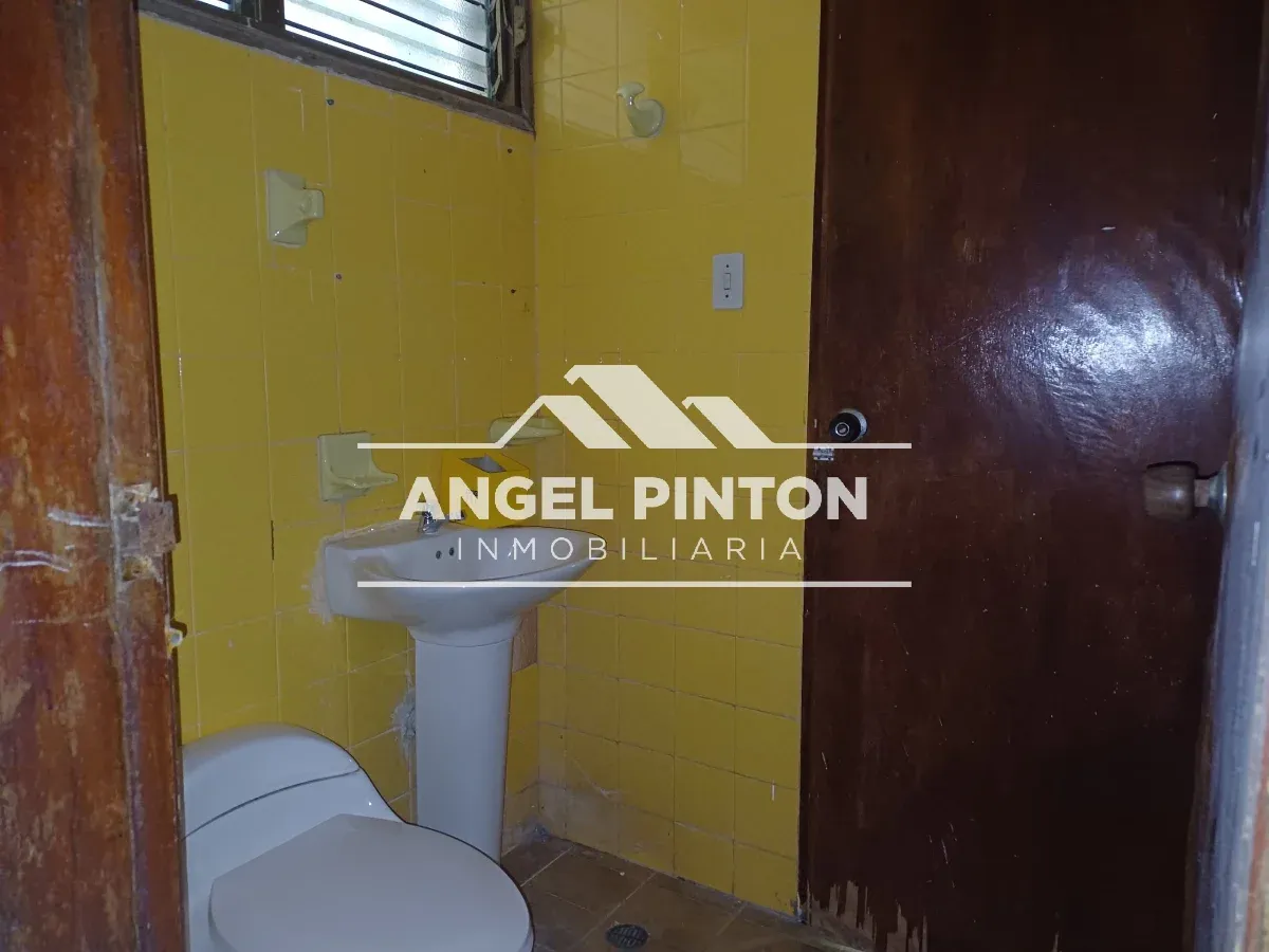 APARTAMENTO VENTA AV BELLA VISTA MARACAIBO VENEZUELA API 9907 - 5