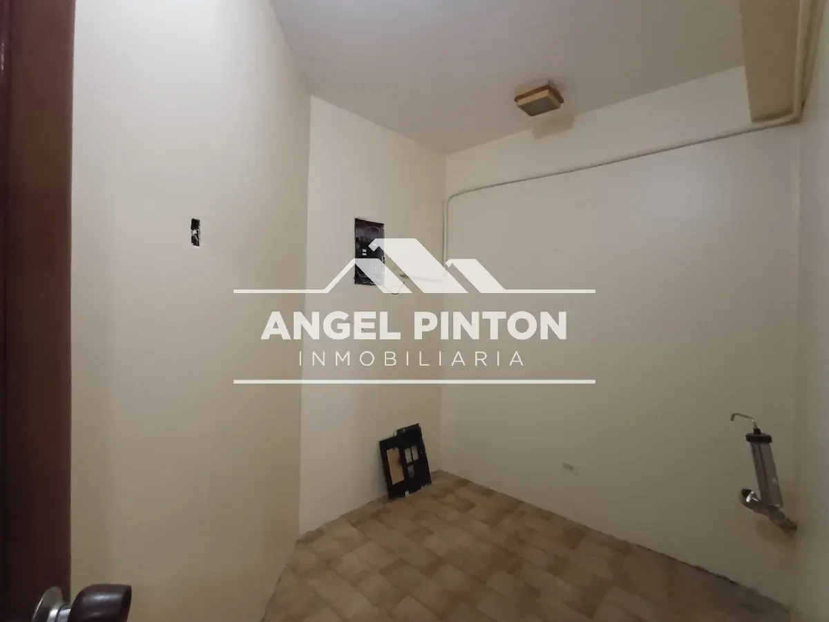 APARTAMENTO VENTA AV BELLA VISTA MARACAIBO VENEZUELA API 9907 - 9