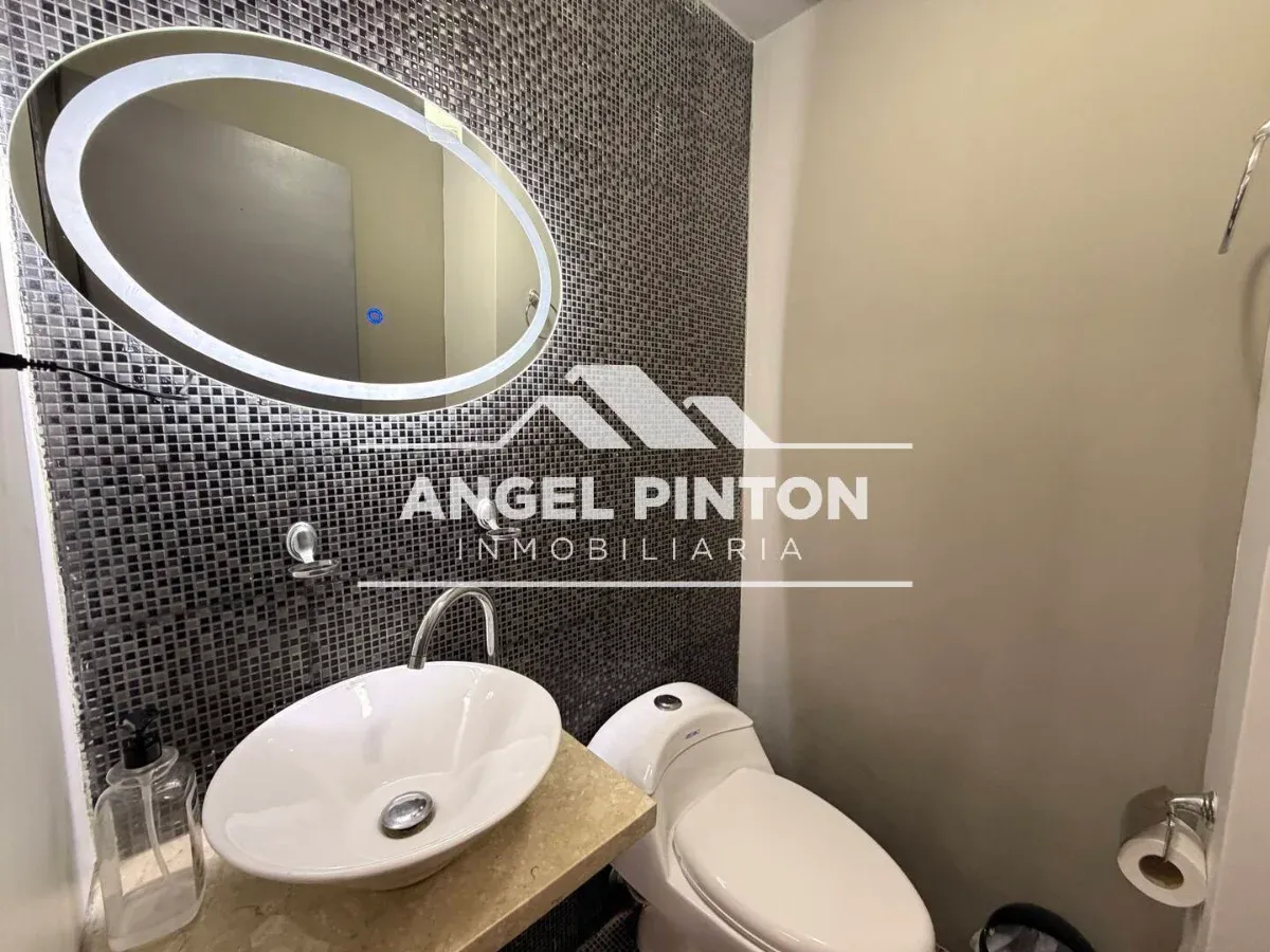APARTAMENTO VENTA AV DELICIAS MARACAIBO VENEZUELA API 9901 - 4
