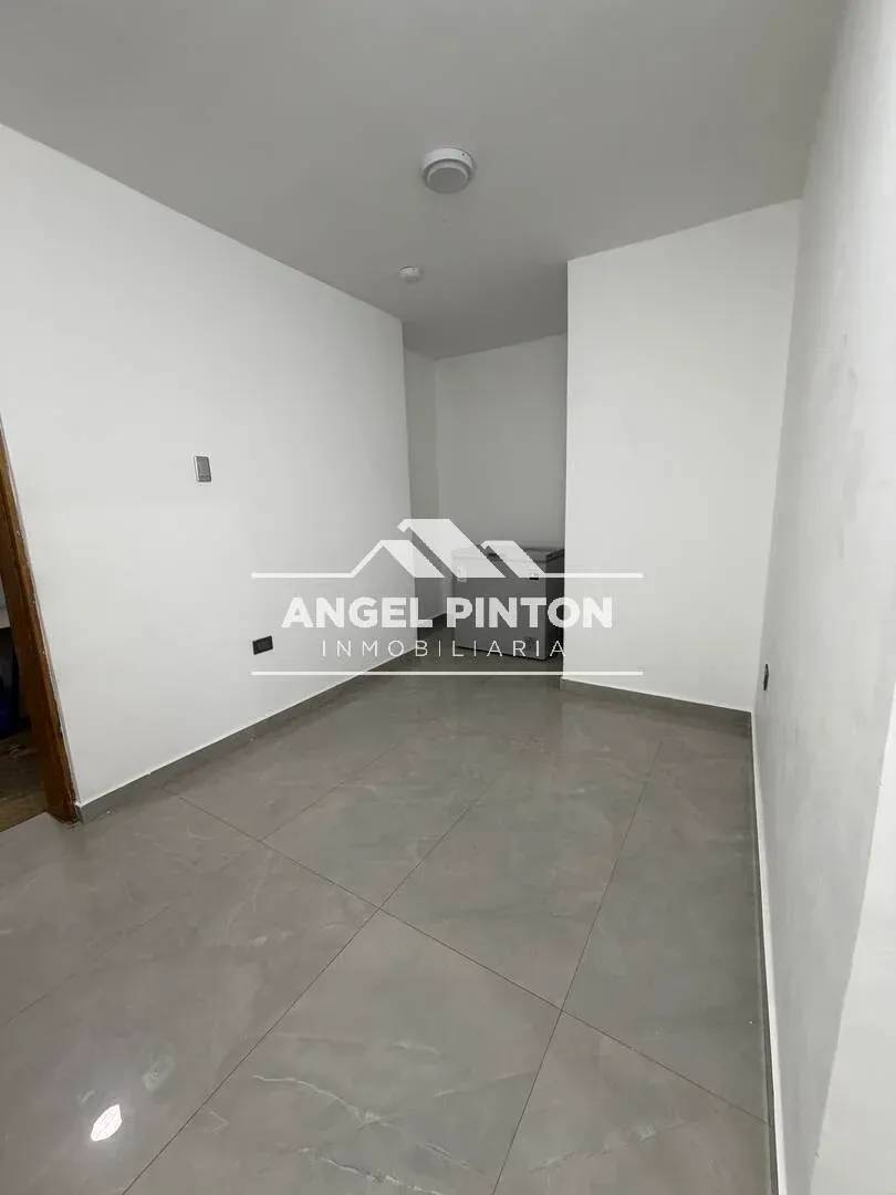 TOWNHOUSE VENTA LA COROMOTO SAN FRANCISCO VENEZUELA API 9952 - 7
