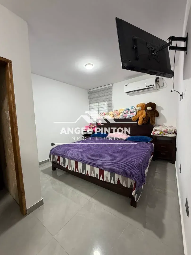 APARTAMENTO VENTA LA LAGO MARACAIBO VENEZUELA API 9954 - 4
