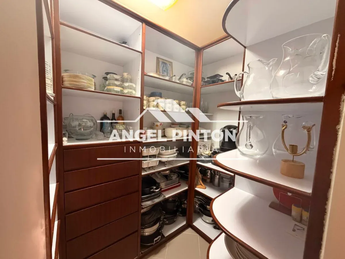 APARTAMENTO VENTA LA LAGO MARACAIBO VENEZUELA API 9954 - 19