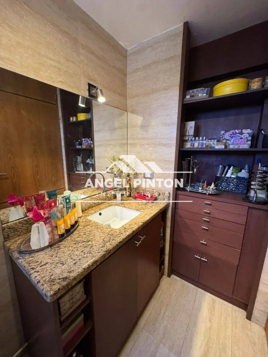 APARTAMENTO ALQUILER AV. LAS DELICIAS MARACAIBO VENEZUELA API 9956 - 12