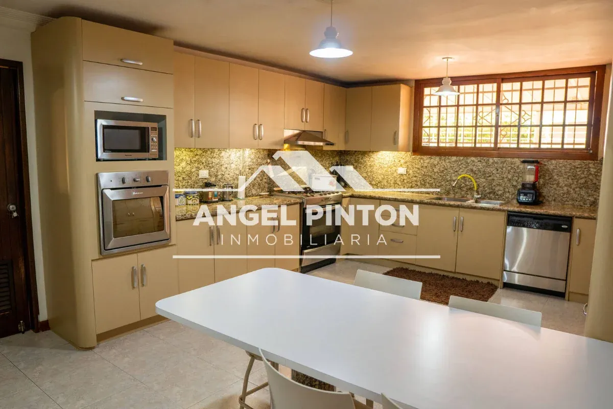 CASA QUINTA VENTA TIERRA NEGRA MARACAIBO VENEZUELA API 9978 - 10