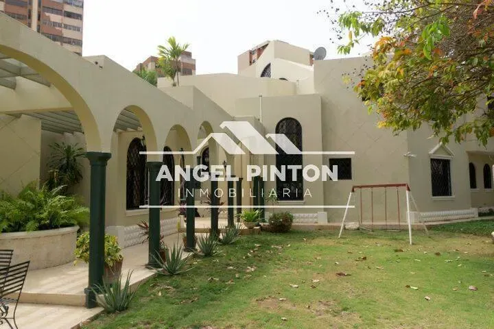 VILLA CERRADA VENTA INDIO MARA MARACAIBO VENEZUELA API 10011