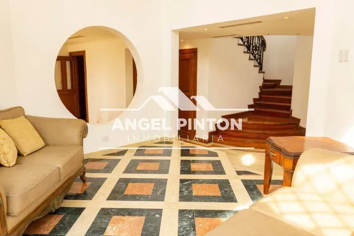VILLA CERRADA VENTA INDIO MARA MARACAIBO VENEZUELA API 10011 - 10