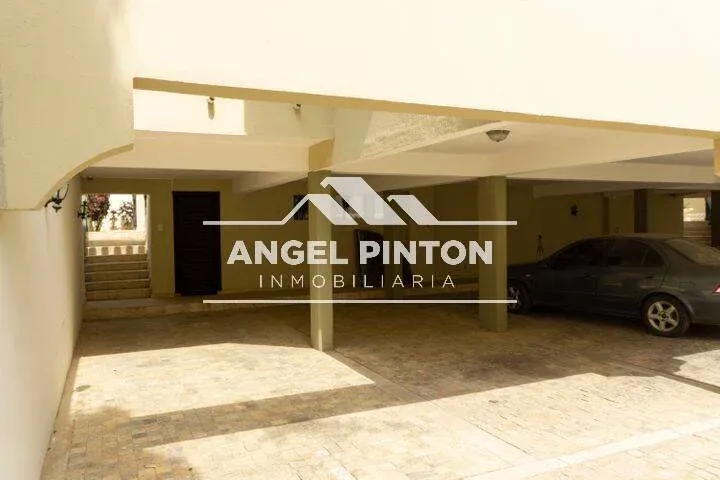 VILLA CERRADA VENTA INDIO MARA MARACAIBO VENEZUELA API 10011 - 18