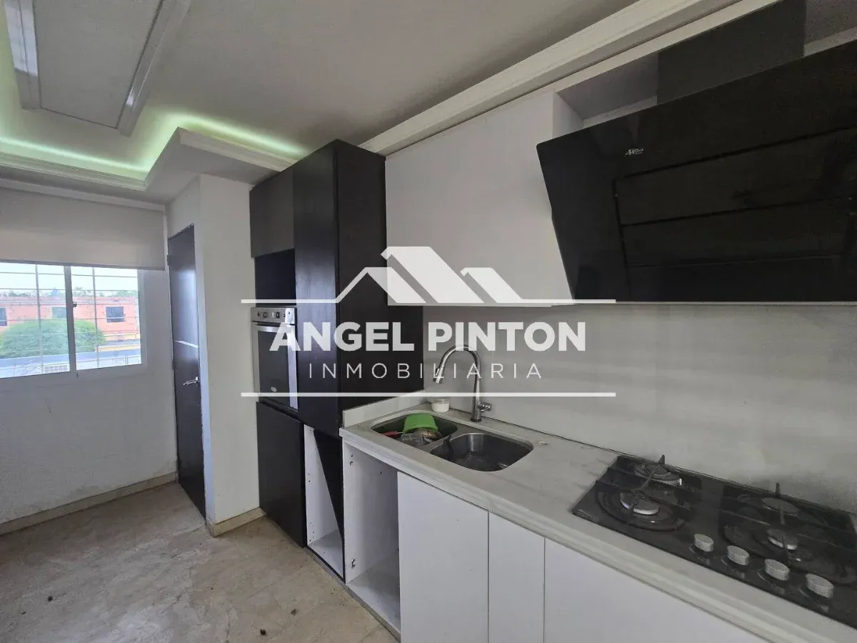 APARTAMENTO EN VENTA GALLO VERDE MARACAIBO VENEZUELA API 10033 - 2