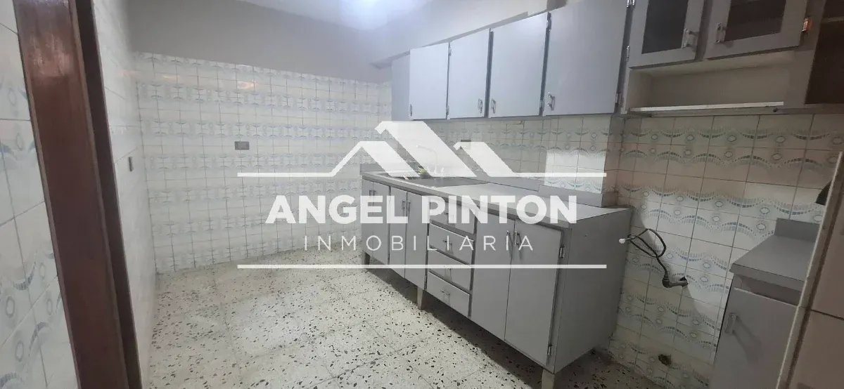 APARTAMENTO ALQUILER CIRCUNVALACION 2 MARACAIBO VENEZUELA API 10065 - 3