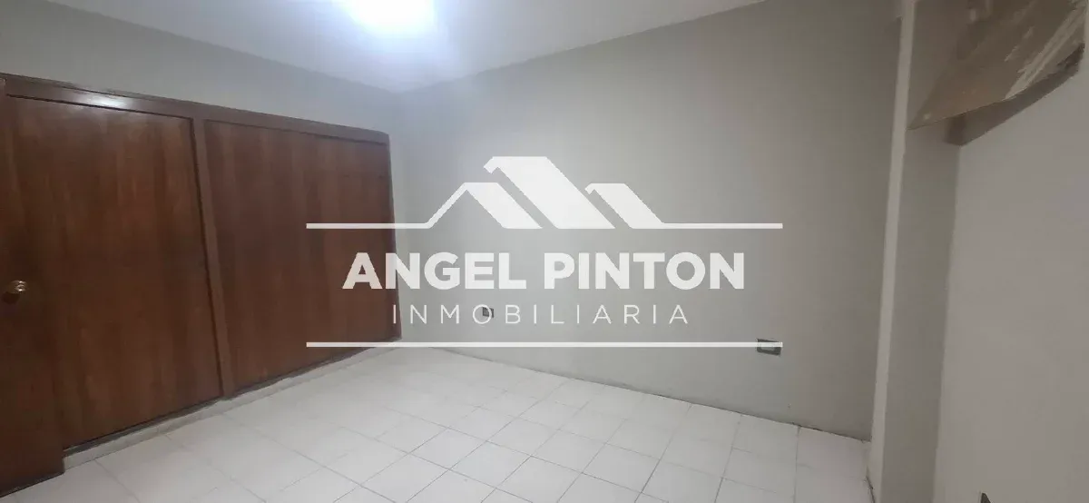 APARTAMENTO ALQUILER CIRCUNVALACION 2 MARACAIBO VENEZUELA API 10065 - 6