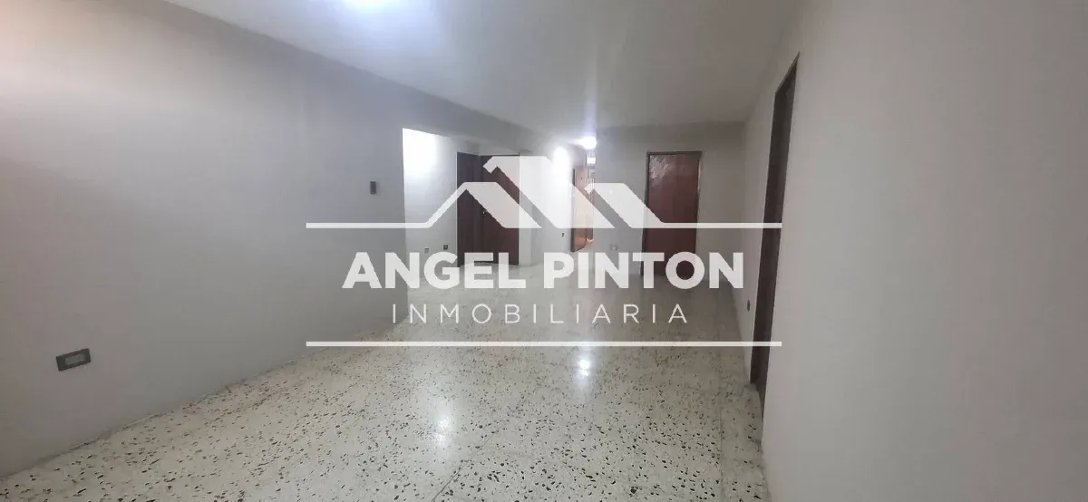 APARTAMENTO ALQUILER CIRCUNVALACION 2 MARACAIBO VENEZUELA API 10065 - 7
