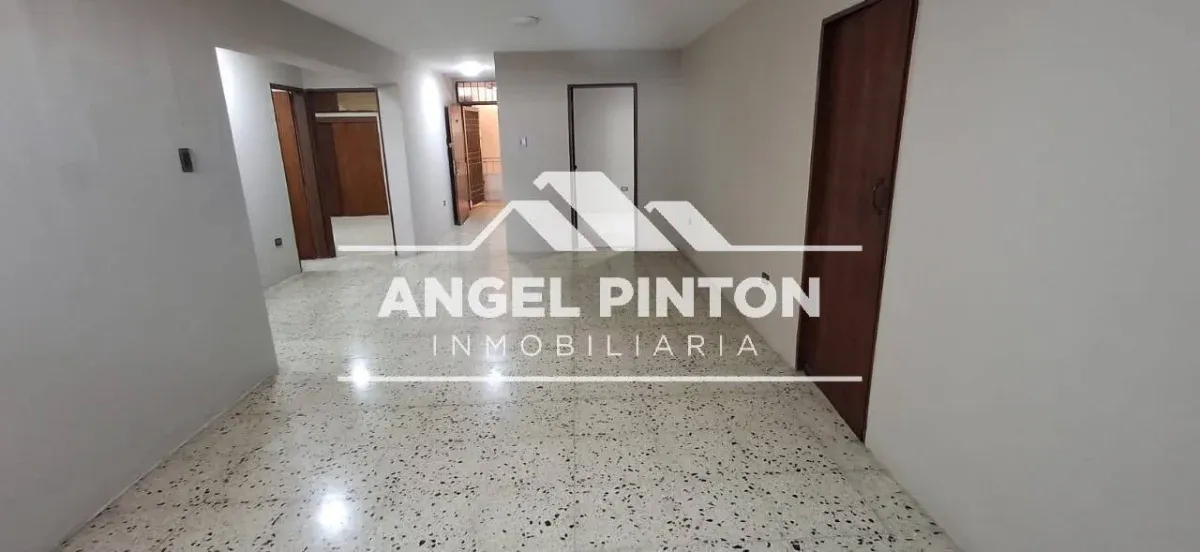 APARTAMENTO ALQUILER CIRCUNVALACION 2 MARACAIBO VENEZUELA API 10065 - 8