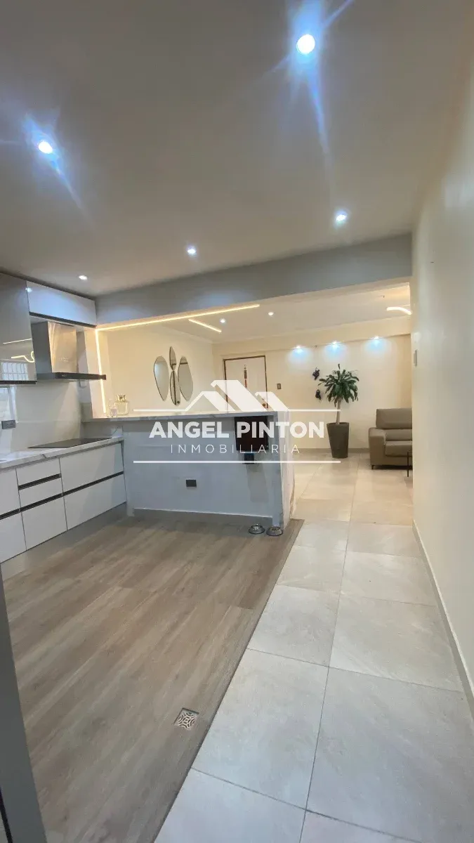 APARTAMENTO VENTA VALLE FRIO, MARACAIBO VENEZUELA API 10057 - 4