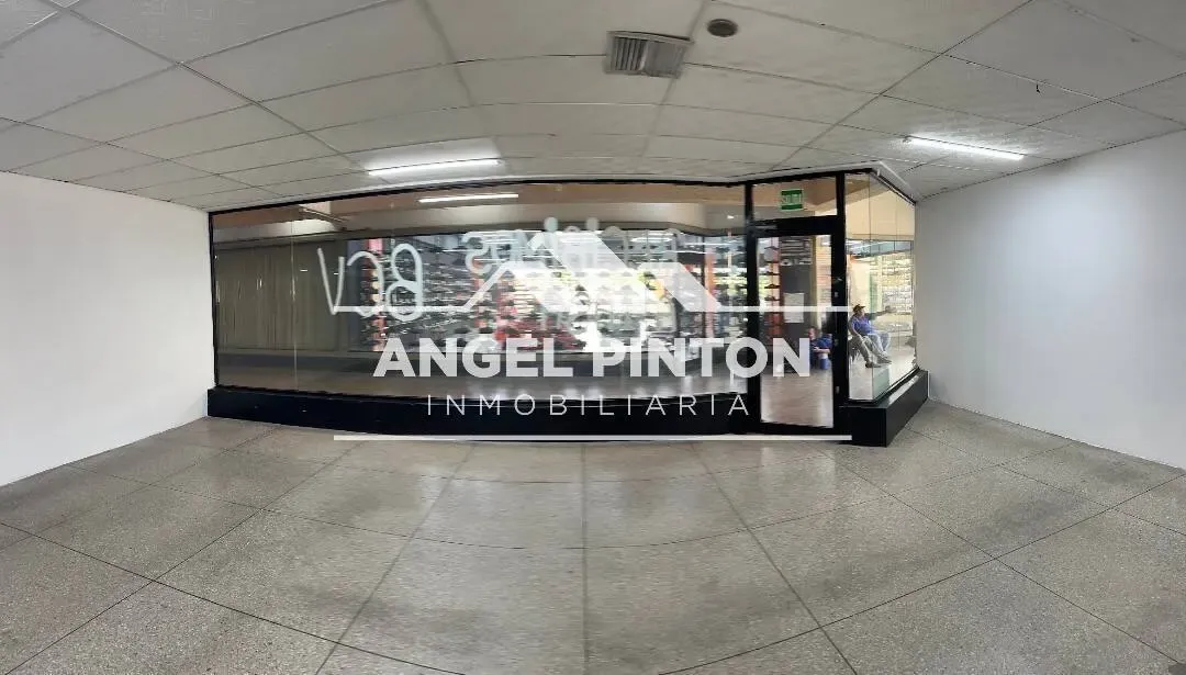 LOCAL COMERCIAL VENTA C.C. PUENTE CRISTAL MARACAIBO VENEZUELA API 10086 - 7