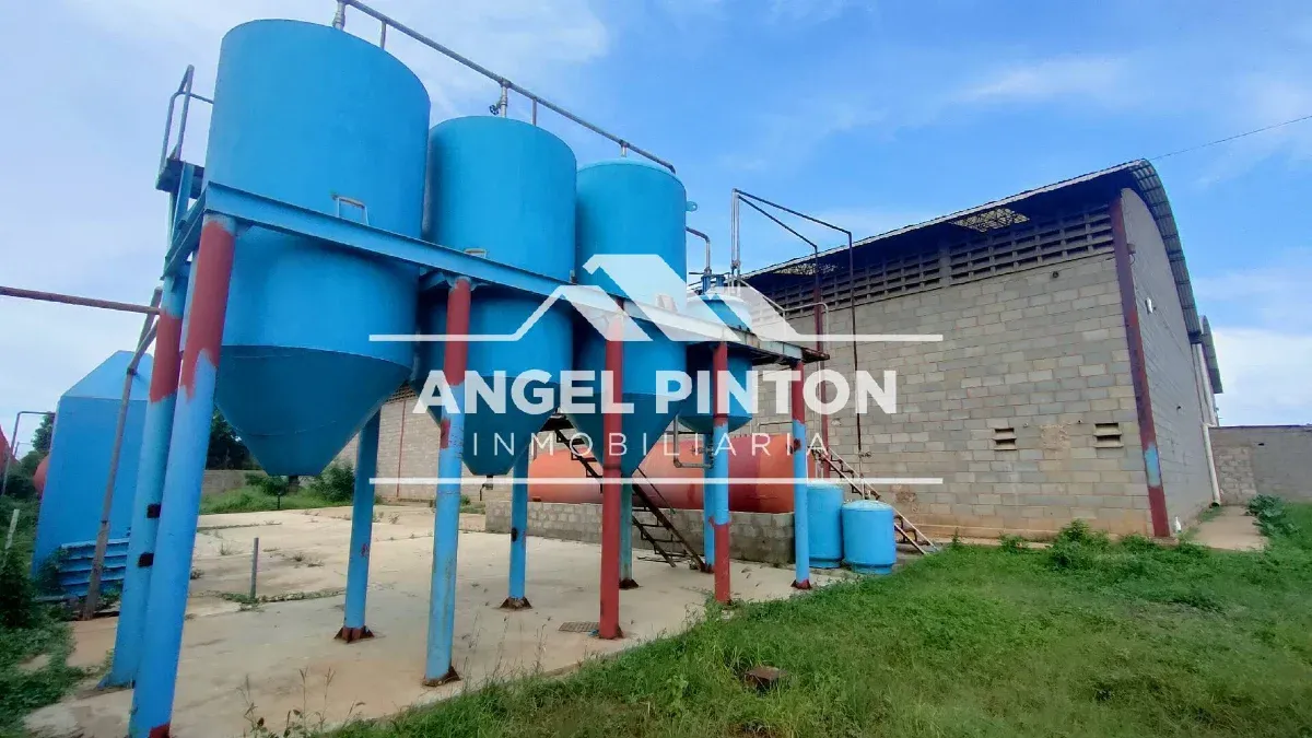 GALPÓN ALQUILER ZONA INDUSTRIAL NORTE MARACAIBO VENEZUELA API 101081 - 9