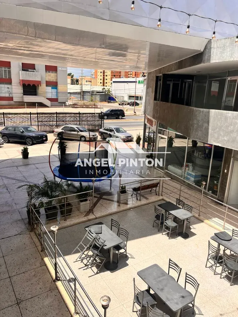 LOCAL COMERCIAL ALQUILER AV BELLA VISTA MARACAIBO VENEZUELA API 10253 - 7
