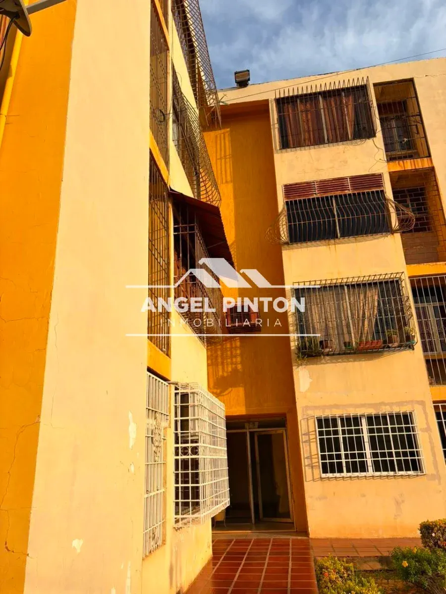APARTAMENTO VENTA EL VARILLAL MARACAIBO VENEZUELA API 10139 - 8