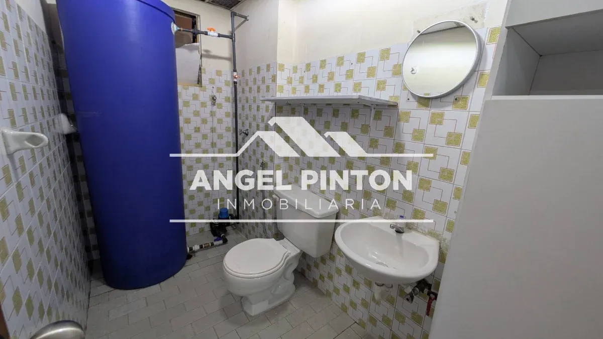 LOCAL COMERCIAL ALQUILER CALLE 72 MARACAIBO VENEZUELA API 10151 - 7