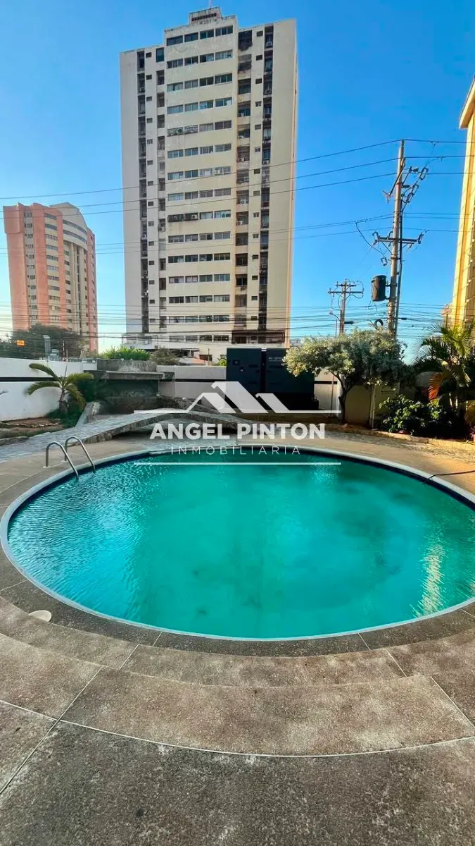 APARTAMENTO VENTA AV BELLA VISTA MARACAIBO VENEZUELA API 10172 - 7