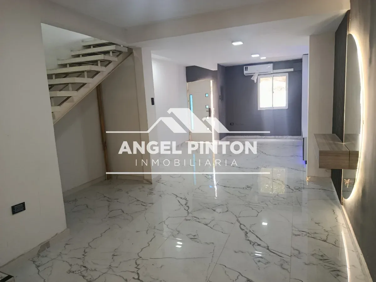 TOWNHOUSE VENTA TERRAZA DEL SOL SAN FRANCISCO VENEZUELA API 10167 - 4