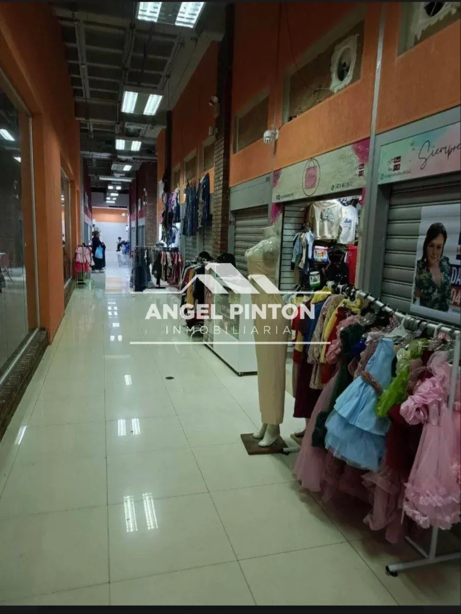 LOCAL COMERCIAL VENTA C.C.GRAN BAZAR MARACAIBO VENEZUELA API 10240 - 3