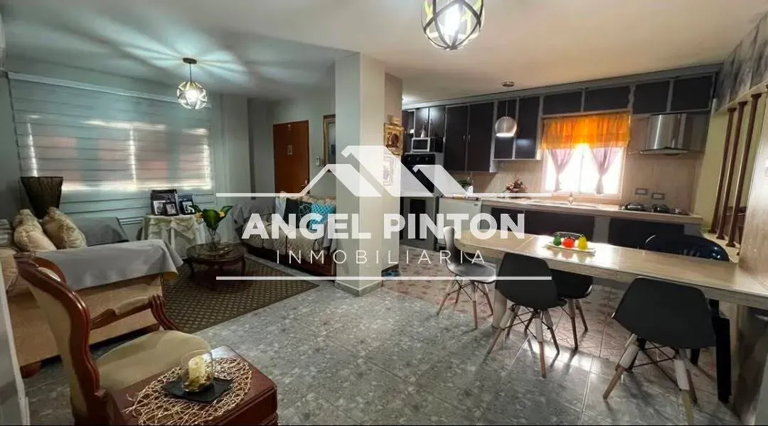 VILLA CERRADA VENTA BARRIO LOS OLIVOS MARACAIBO VENEZUELA API 10242 - 3