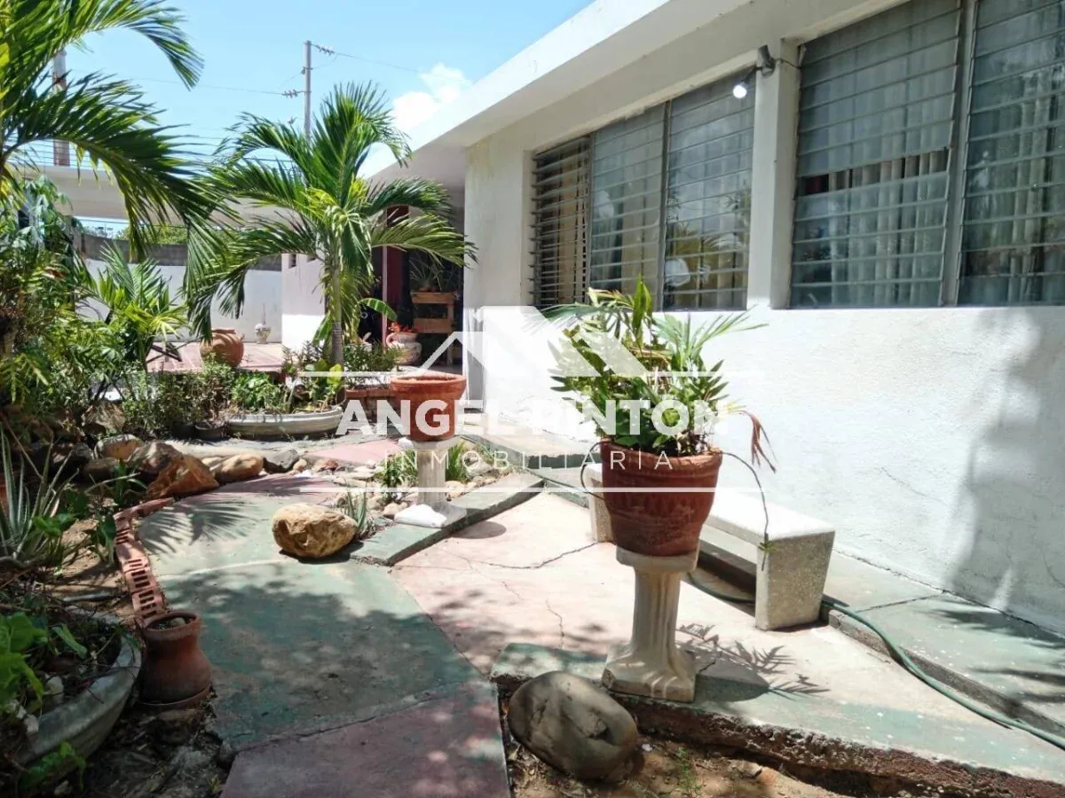 CASA COMERCIAL VENTA TIERRA NEGRA MARACAIBO VENEZUELA API 20112 - 10
