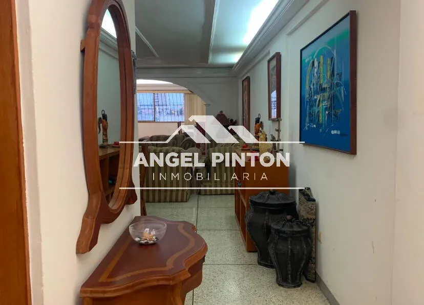 APARTAMENTO VENTA AV. LAS DELICIAS MARACAIBO VENEZUELA API 10550 - 10