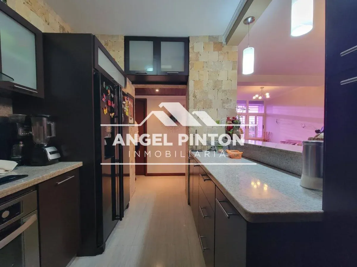 APARTAMENTO VENTA EDIF LOS BENCHIS MARACAIBO VENEZUELA API 10344 - 16