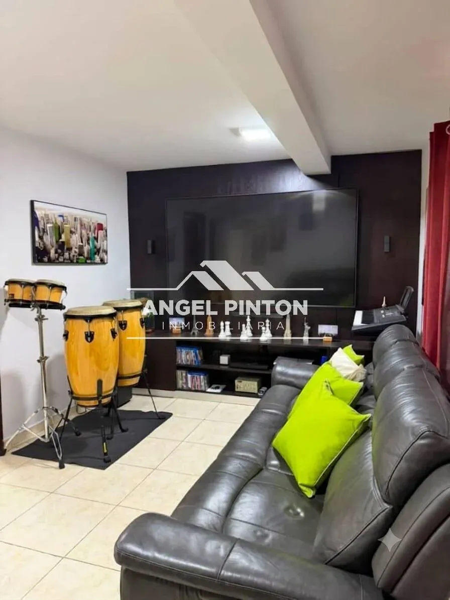 THOWNHOUSE EN VENTA AV FUERZAS ARMADAS MARACAIBO VENEZUELA API 10338 - 7
