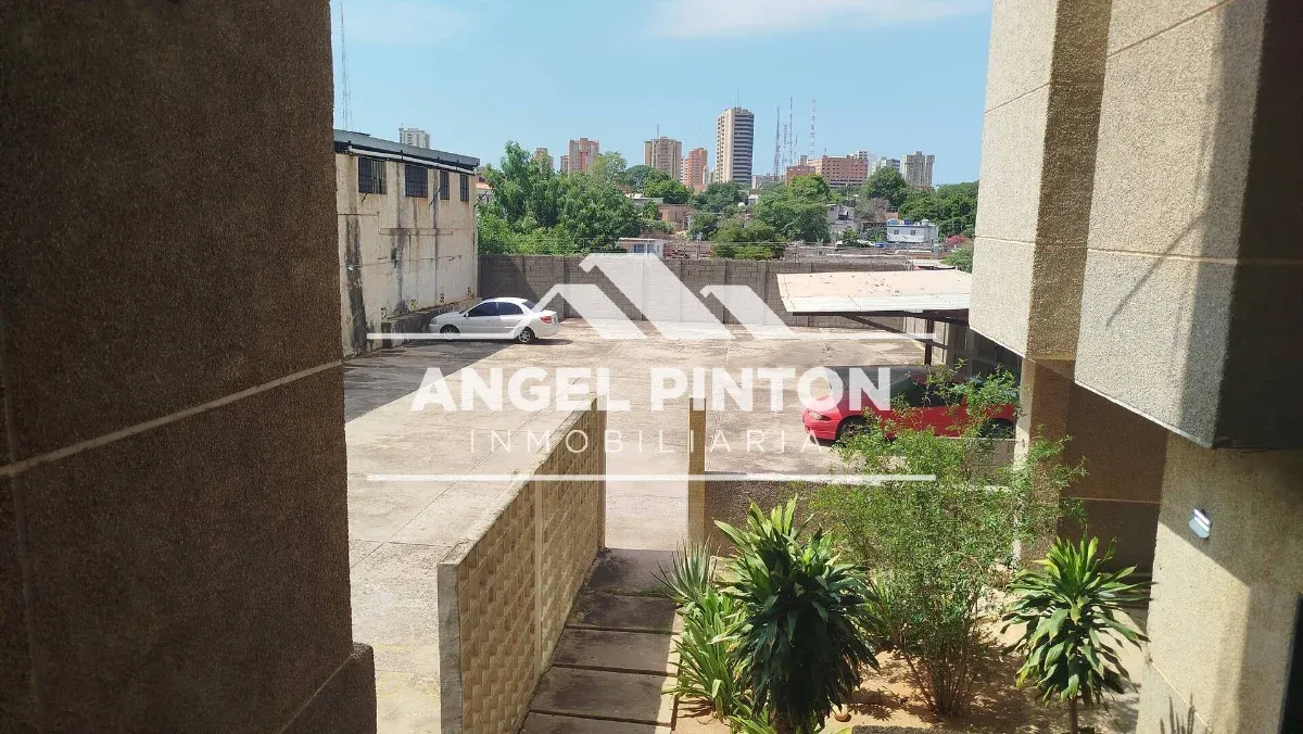 APARTAMENTO VENTA VALLE FRIO, MARACAIBO VENEZUELA API 10369 - 3