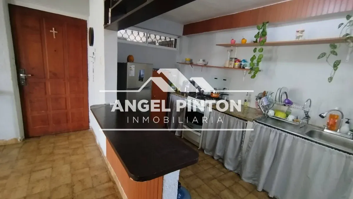APARTAMENTO VENTA VALLE FRIO, MARACAIBO VENEZUELA API 10369 - 11