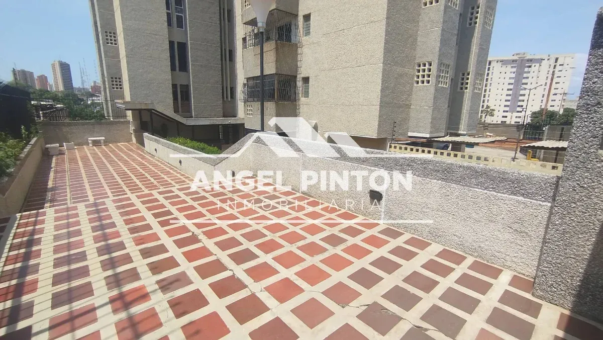 APARTAMENTO VENTA VALLE FRIO, MARACAIBO VENEZUELA API 10369 - 13