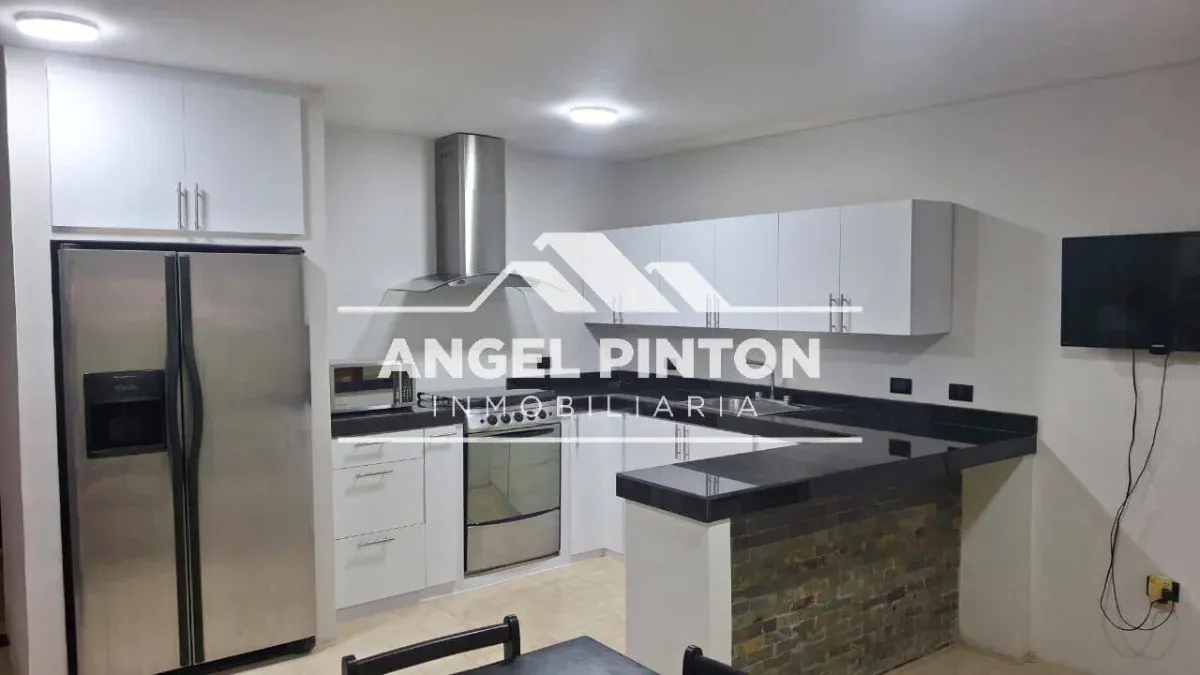 APARTAMENTO ALQUILER AV EL MILAGRO MARACAIBO VENEZUELA API 10381 - 2