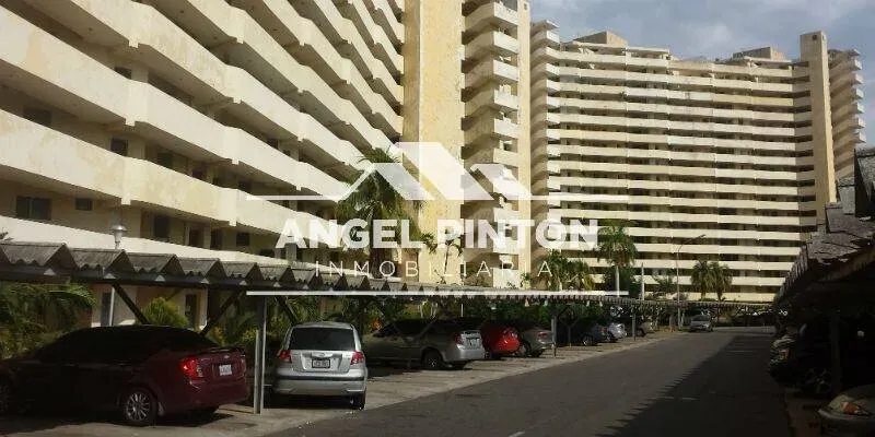 APARTAMENTO ALQUILER AV EL MILAGRO MARACAIBO VENEZUELA API 10381 - 11