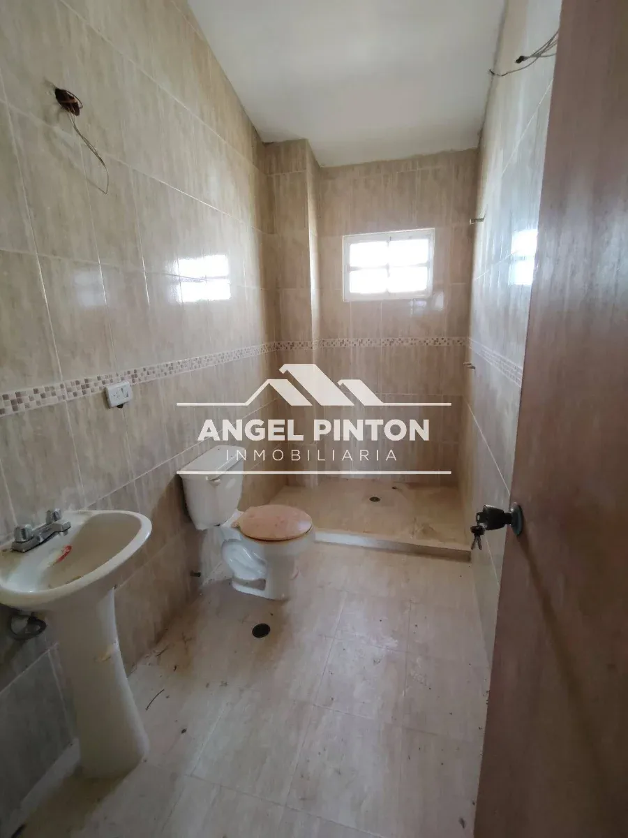 CASA VENTA VILLA COSTA DORADA MARACAIBO VENEZUELA API 10452 - 10