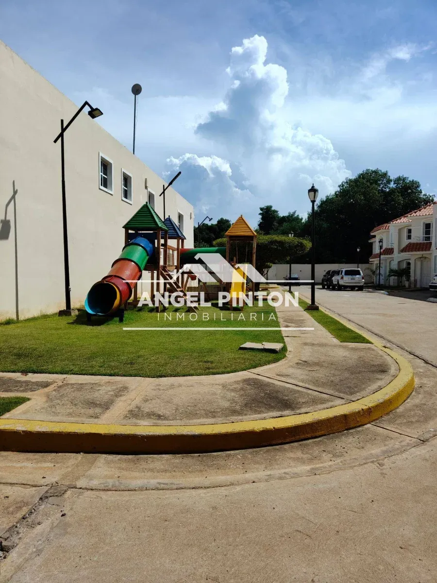 CASA VENTA VILLA COSTA DORADA MARACAIBO VENEZUELA API 10452 - 15