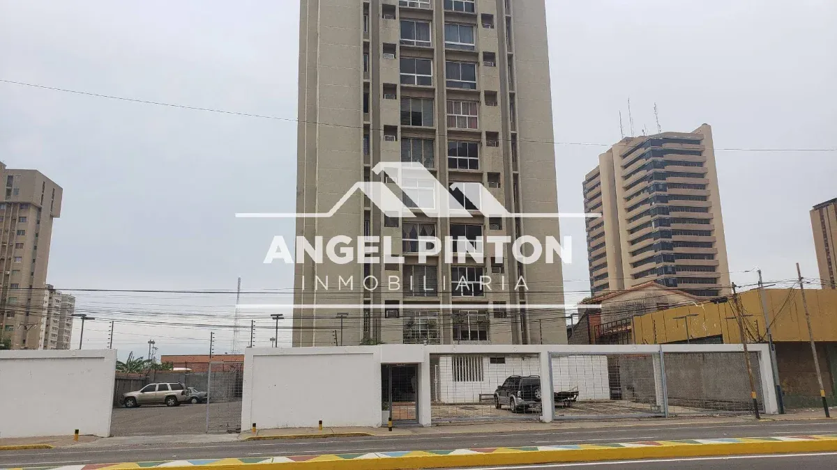 APARTAMENTO VENTA AV 5 DE JULIO MARACAIBO VENEZUELA API 10448 - 2